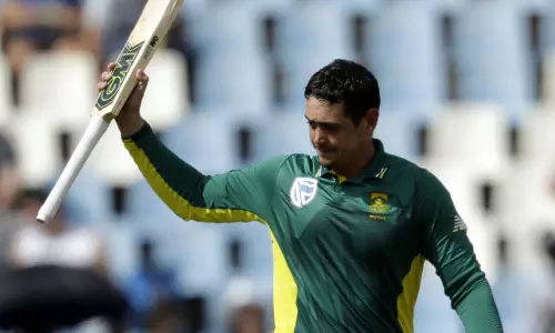 ധോണിയെ മറികടന്ന് പുതിയ റെക്കോഡുമായി ഡീ കോക്ക്