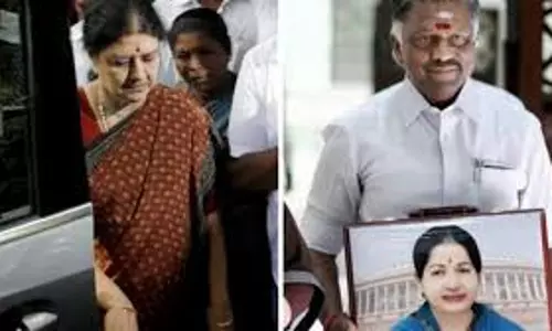 പളനിസ്വാമിയെ ഗവര്ണര് കൂടിക്കാഴ്ചക്ക് ക്ഷണിച്ചു പളനിസ്വാമിയെ ഗവര്ണര് കൂടിക്കാഴ്ചക്ക് ക്ഷണിച്ചു