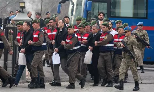 തുര്ക്കിയിലെ പട്ടാള അട്ടിമറി: വിചാരണ തുടങ്ങി തുര്ക്കിയിലെ പട്ടാള അട്ടിമറി: വിചാരണ തുടങ്ങി