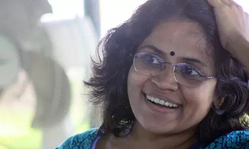 അവാര്‍ഡ് ചരിത്രം തിരുത്തിയെഴുതി ആദ്യത്തെ മികച്ച സംവിധായകയായി വിധു വിന്‍സെന്റ്