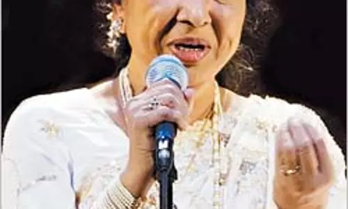 വര്‍ഷങ്ങള്‍ക്ക് ശേഷം ആശാ ഭോസ്ലെ പാടുന്നു; ബീഗം ജാന് വേണ്ടി