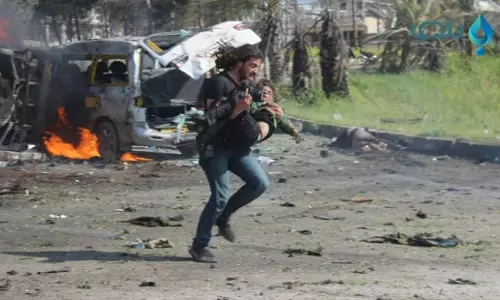 ചിത്രമെടുത്തില്ല; രക്തം വാര്‍ന്ന കുഞ്ഞിനെ വാരിയെടുത്ത് ആ ഫോട്ടാഗ്രാഫര്‍ ഓടി