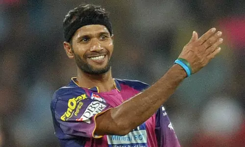 ഒരു മാറ്റവുമില്ലാതെ ദിന്‍ഡ, ലാസ്റ്റ് ഓവറില്‍ തല്ല് മേടിക്കുന്ന ശീലക്കാരന്‍!