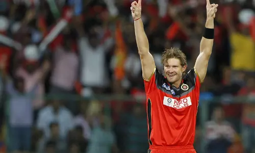 ഇന്ത്യന്‍ പ്രീമിയര്‍ ലീഗില്‍ ഇന്ത്യ – ഓസീസ് നായകന്മാരുടെ പോരാട്ടം