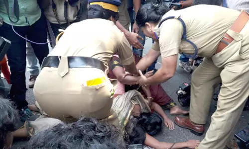 പൊലീസ് കസ്റ്റഡിയില്‍ എടുത്ത ജിഷ്ണുവിന്റെ ബന്ധുക്കളെ വിട്ടയച്ചു