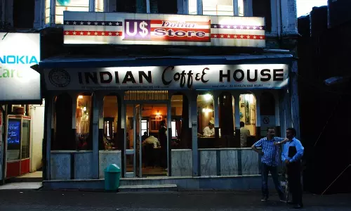 ഇന്ത്യന്‍ കോഫി ഹൌസിലെ തൊഴിലാളികള്‍ക്ക് ഉടന്‍ ശമ്പളം നല്‍കണമെന്ന് ഹൈക്കോടതി