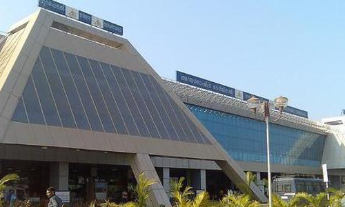 ഡിജിസിഎ-എയര്പോര്ട്ട് അതോറിറ്റി സംയുക്ത സംഘം ഇന്ന് കരിപ്പൂരില് പരിശോധന നടത്തും ഡിജിസിഎ-എയര്പോര്ട്ട് അതോറിറ്റി സംയുക്ത സംഘം ഇന്ന് കരിപ്പൂരില് പരിശോധന നടത്തും