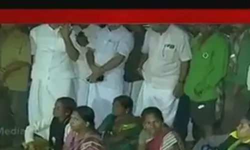 മണിയുടെ വിവാദ പരാമര്‍ശം: പൊമ്പിളൈ ഒരുമൈ സമരം തുടരുന്നു