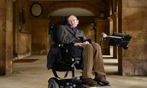 ബ്രിട്ടന്‍ യൂറോപ്യന്‍ യൂണിയനില്‍ തുടരണമെന്ന ഡേവിഡ് കാമറണിന്റെ നിലപാടിന് പിന്തുണയുമായി സ്റ്റീഫന്‍ ഹോക്കിങ്