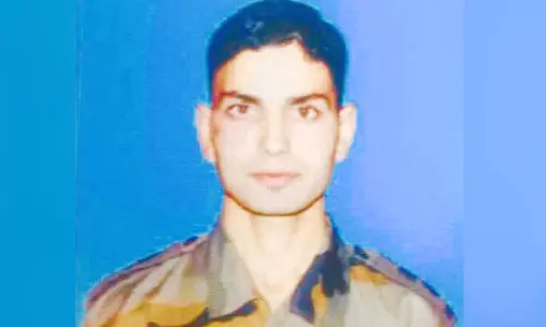 വിവാഹത്തില്‍ പങ്കെടുക്കാനെത്തിയ കരസേന ഓഫീസറെ ഭീകരര്‍ തട്ടിക്കൊണ്ടു പോയി വധിച്ചു