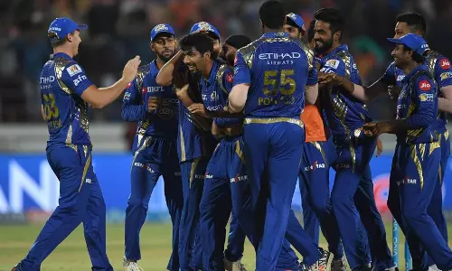 സൂപ്പര്‍ ഓവറിൽ മുംബൈ ഇന്ത്യന്‍സിന് ജയം, റോയല്‍ ചലഞ്ചേഴ്സ് പുറത്തേക്ക്
