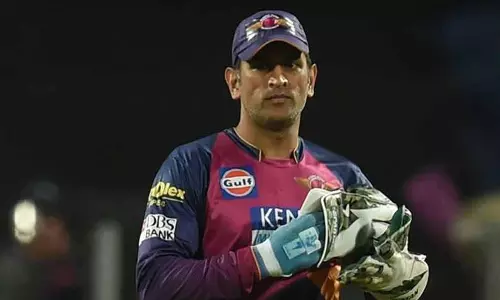 തുടര്‍ക്കഥയായി വിക്കറ്റിന് പിന്നിലെ മഹേന്ദ്രജാലം