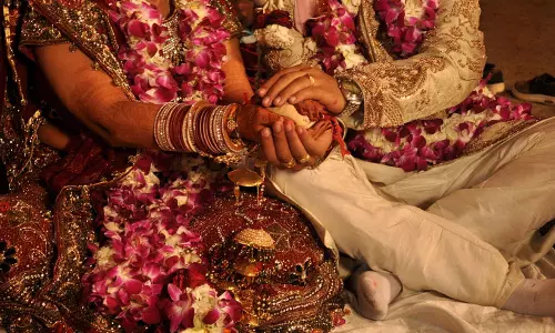 സദ്യക്ക് ഇറച്ചിയില്ല, വരന് വിവാഹത്തില് നിന്നും പിന്മാറി സദ്യക്ക് ഇറച്ചിയില്ല, വരന് വിവാഹത്തില് നിന്നും പിന്മാറി