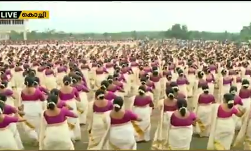 ആറായിരത്തിലധികം വനിതകള്‍ അണിനിരന്ന തിരുവാതിര