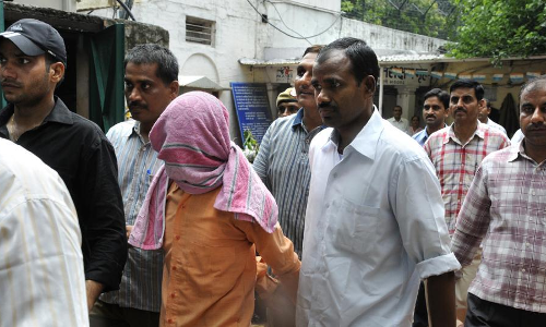 നിര്ഭയ കേസിലെ നിര്ണായകവിധി അറിയാതെ കുട്ടിക്കുറ്റവാളി; ഇപ്പോള് പാചകക്കാരന് നിര്ഭയ കേസിലെ നിര്ണായകവിധി അറിയാതെ കുട്ടിക്കുറ്റവാളി; ഇപ്പോള് പാചകക്കാരന്