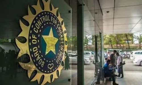 ടീം പ്രഖ്യാപിക്കും, ചാമ്പ്യന്‍സ് ട്രോഫിയിലെ പങ്കാളിത്തം ഉറപ്പില്ല; വിചിത്ര നിലപാടുമായി ബിസിസിഐ