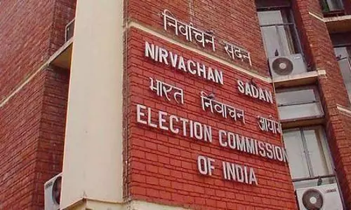 ഇവിഎം ഹാക്കത്തോണ്‍ : പ്രതിപക്ഷ പാര്‍ട്ടികള്‍ രണ്ടുതട്ടില്‍