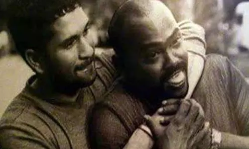 ഐ ലവ് യു സച്ചിന്...പിണക്കം മറന്ന് കാംബ്ലിയുടെ സ്നേഹനിര്ഭരമായ ട്വീറ്റ് ഐ ലവ് യു സച്ചിന്...പിണക്കം മറന്ന് കാംബ്ലിയുടെ സ്നേഹനിര്ഭരമായ ട്വീറ്റ്