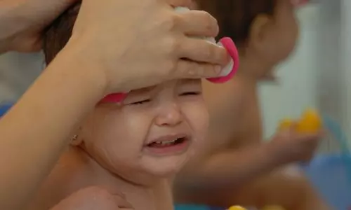 കുഞ്ഞ് തട്ടി വീണാല്‍ അവഗണിക്കരുതേ...