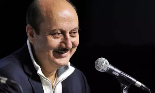 അനുപം ഖേര്‍ മന്‍മോഹന്‍സിങാകും