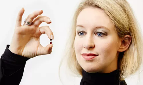 30000 കോടി രൂപ സമ്പാദ്യത്തില്‍ നിന്ന് ഒരു വര്‍ഷം കൊണ്ട് പിച്ചച്ചട്ടിയെടുത്ത കോടീശ്വരിയുടെ കഥ