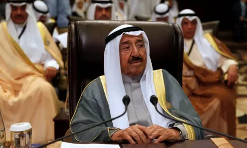 ഒരു വീട്ടിലെ അംഗങ്ങള് പോലുള്ള ബന്ധമാണ് ജിസിസി പൗരന്മാര്ക്കിടയിലുള്ളതെന്ന് കുവൈത്ത് അമീര് ഒരു വീട്ടിലെ അംഗങ്ങള് പോലുള്ള ബന്ധമാണ് ജിസിസി പൗരന്മാര്ക്കിടയിലുള്ളതെന്ന് കുവൈത്ത് അമീര്