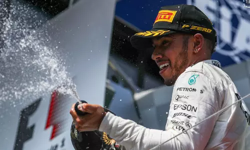 കനേഡിയന്‍ ഗ്രാന്‍ഡ് പ്രീ കാറോട്ട മത്സരത്തില്‍ ആറാം തവണയും ചാമ്പ്യനായി ഹാമില്‍ട്ടണ്‍