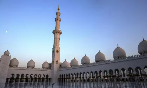 മുസ്‍ലിം ക്രിസ്ത്യന്‍ സാഹോദര്യത്തിന്റെ പ്രതീകമായി അബൂദബിയില്‍ മസ്‍ജിദിന്റെ പേര് മാറ്റി