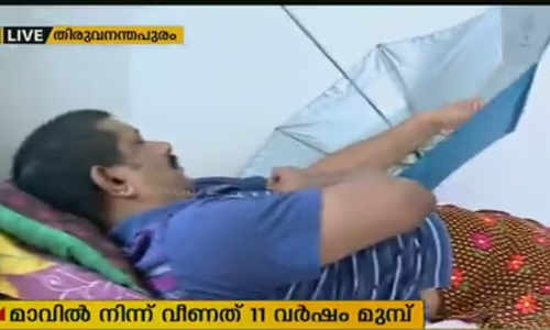 ശരീരം തളര്‍ന്നെങ്കിലും മനസ് തളരാതെ സുരേഷ്, ഒരു ദിവസം 10 കുടകള്‍ നിര്‍മ്മിക്കും