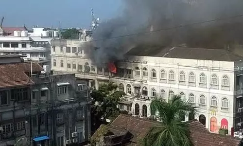 മുംബൈയില്‍ തീപിടിത്തം