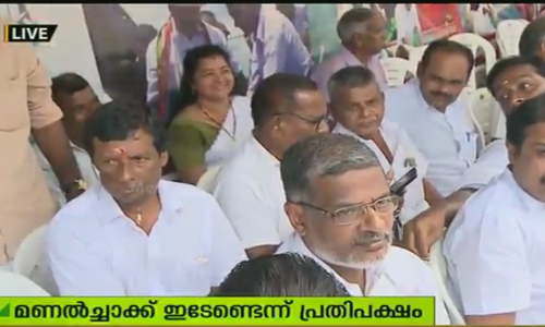 കടലാക്രമണം; സര്‍ക്കാരും പ്രതിപക്ഷവും തമ്മില്‍ തുറന്നപോര്