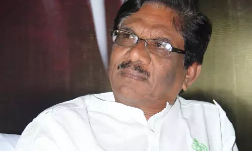 അഗ്രഹാരത്തിലെ കഴുതൈ കഴുതപ്പടമെന്ന് തമിഴ് സംവിധായകന് ഭാരതിരാജ അഗ്രഹാരത്തിലെ കഴുതൈ കഴുതപ്പടമെന്ന് തമിഴ് സംവിധായകന് ഭാരതിരാജ