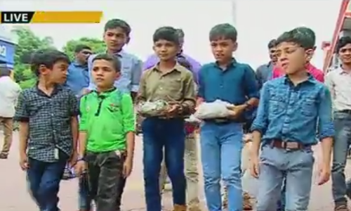 ആഘോഷങ്ങളില്ലാത്തവര്‍ക്കൊപ്പം പെരുന്നാള്‍ ഉത്സവമാക്കി ഒരു കൂട്ടം കുട്ടികള്‍