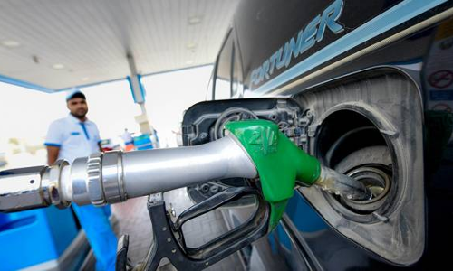 യുഎഇയില്‍ ഇന്ധനവില കുറച്ചു