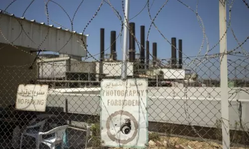 ഊര്‍ജ പ്രതിസന്ധിയില്‍ വീര്‍പ്പുമുട്ടുന്ന ഗസ്സക്ക് ഇന്ധനം നല്‍കി ഈജിപ്ത്