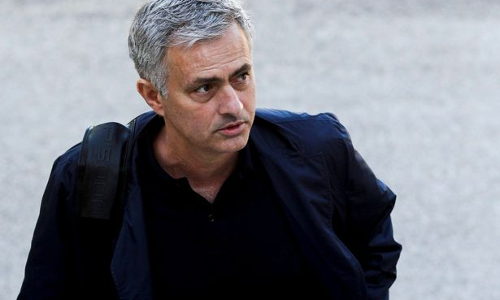 പോപ്പിന് ശബ്ദം നല്‍കാന്‍ മൗറീഞ്ഞോ