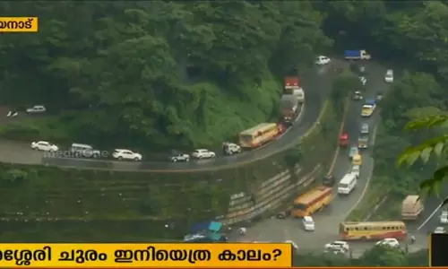 താമരശേരി ചുരത്തില്‍ നിര്‍മാണങ്ങള്‍ വ്യാപിക്കുന്നു