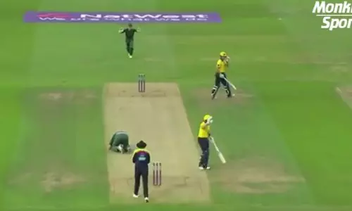 ബാറ്റ്‌സ്മാന്‍ അടിച്ച പന്ത് തലയിലിടിച്ച് ബൗളര്‍ക്ക് ഗുരുതരപരിക്ക്