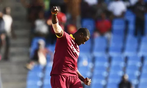 നാലാം ഏകദിനത്തില്‍ ഇന്ത്യക്ക് തോല്‍വി