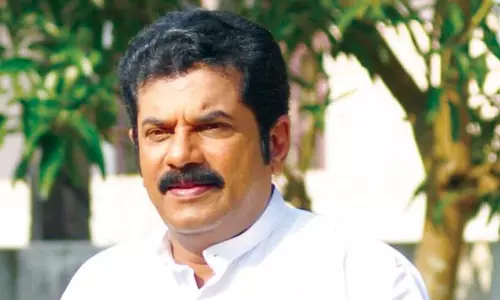 മുകേഷിന് സിപിഎമ്മിന്റെ രൂക്ഷ വിമര്ശം മുകേഷിന് സിപിഎമ്മിന്റെ രൂക്ഷ വിമര്ശം