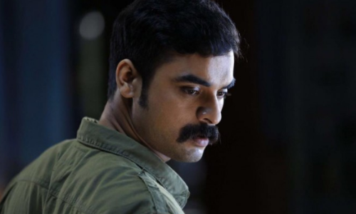 മറഡോണയായി ടൊവിനോ, നിര്‍മ്മാണം ധനുഷ് 