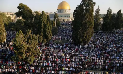 അല്‍ അഖ്സയില്‍ ഫലസ്തീന്‍കാര്‍ക്ക് ഇസ്രായേല്‍ അനുമതി നിഷേധിച്ചു