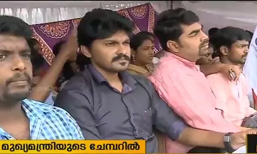 നേഴ്‌സുമാരുടെ സമരത്തില്‍ മുഖ്യമന്ത്രിയുമായി ചര്‍ച്ച ഇന്ന്