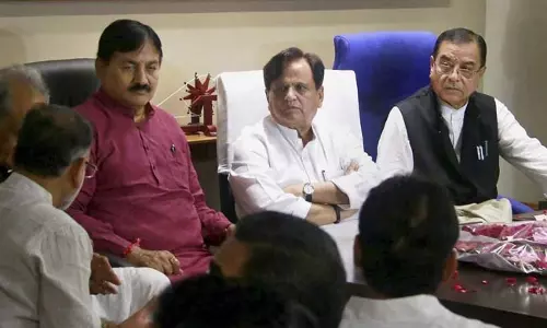 ഗുജ്റാത്ത് കോണ്ഗ്രസില് ആഭ്യന്തര കലഹം രൂക്ഷം; ആറ് എംഎല്എമാര് രാജിവച്ചു ഗുജ്റാത്ത് കോണ്ഗ്രസില് ആഭ്യന്തര കലഹം രൂക്ഷം; ആറ് എംഎല്എമാര് രാജിവച്ചു