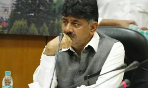 കര്‍ണാടക മന്ത്രി ഡികെ ശിവകുമാറിന് മേല്‍ കുരുക്ക് മുറുകുന്നു
