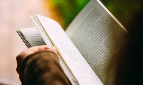 ജോലിത്തിരക്കുകൾക്കിടയിൽ പ്രവാസികൾക്ക്  വായിക്കാൻ നേരമുണ്ടോ?