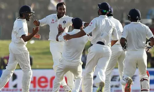 പുജാരക്കും രഹാനക്കും ശതകം; ഇന്ത്യ ഭദ്രമായ നിലയില് പുജാരക്കും രഹാനക്കും ശതകം; ഇന്ത്യ ഭദ്രമായ നിലയില്