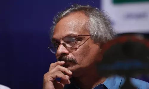 വരയില്‍ തെളിഞ്ഞ് മുകുന്ദ കഥാപാത്രങ്ങള്‍