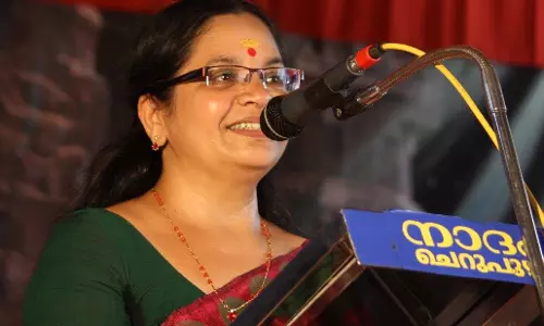 പീഡനമെന്നത് താങ്കള്ക്കൊരു തമാശയാണോ? നടിയെ അധിക്ഷേപിച്ച പിസി ജോര്ജ്ജിനെതിരെ ഭാഗ്യലക്ഷ്മി പീഡനമെന്നത് താങ്കള്ക്കൊരു തമാശയാണോ? നടിയെ അധിക്ഷേപിച്ച പിസി ജോര്ജ്ജിനെതിരെ ഭാഗ്യലക്ഷ്മി