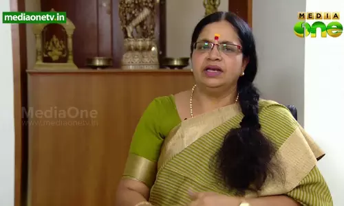 ദേവീടെ സംഘടനയുടെ അനുഗ്രഹവും സംരക്ഷണവും എനിക്ക് വേണ്ടായേ; സജിതാ മഠത്തിലിനെ പരിഹസിച്ച് ഭാഗ്യലക്ഷ്മി ദേവീടെ സംഘടനയുടെ അനുഗ്രഹവും സംരക്ഷണവും എനിക്ക് വേണ്ടായേ; സജിതാ മഠത്തിലിനെ പരിഹസിച്ച് ഭാഗ്യലക്ഷ്മി